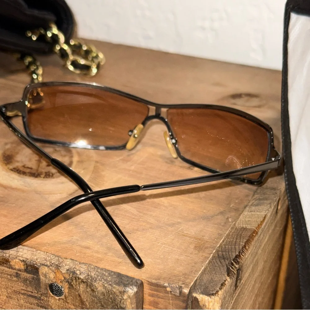 Sleek Minimalist Narrow Frame Sunnies - Y2K Streetwear Brown Tint